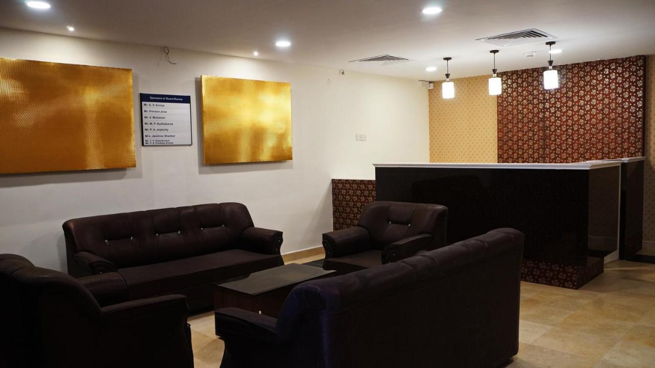 Malayalee Club Hotel Ченай Екстериор снимка