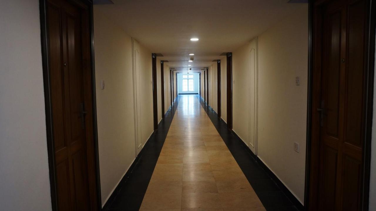 Malayalee Club Hotel Ченай Екстериор снимка